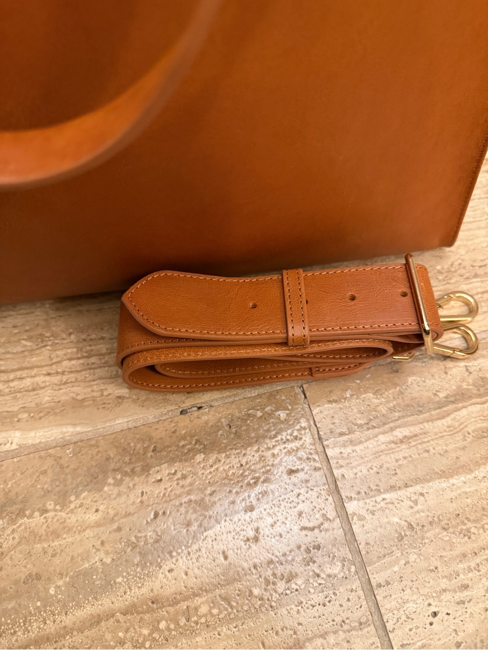 Mark & Graham Large Essential Leather Tote in Camel with Gold Hardware and strap - Picture 10 of 13